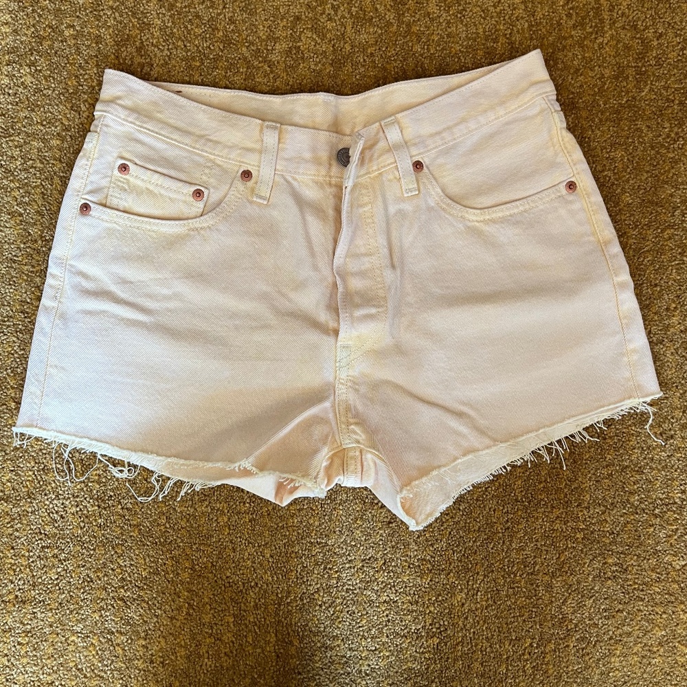 Yellow High waisted Levi 501 Jeans